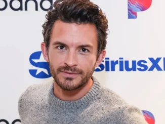 Jonathan Bailey's Relationship Status